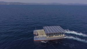 Utilisation du bateau solaire en tant que bus de mer.